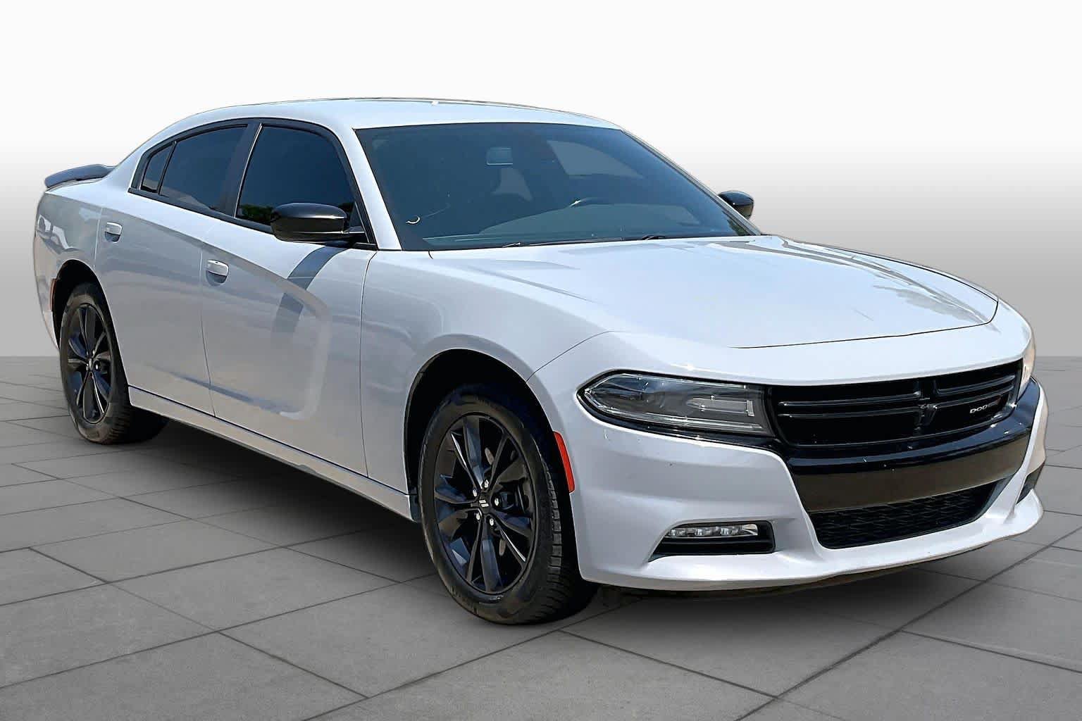 Used 2021 Dodge Charger SXT w/ Blacktop Package AWD/4WD image 3