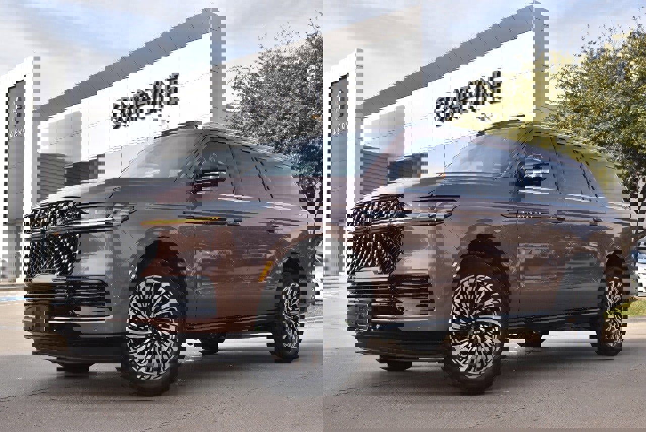 New 2025 Lincoln Navigator L Black Label image 1