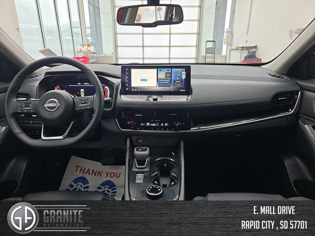 Used 2024 Nissan Rogue SL w/ SL Premium Package image 12