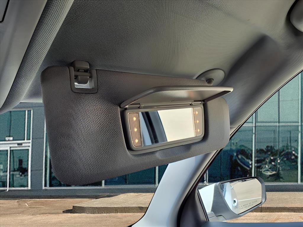 Used 2024 GMC Terrain SLT image 18