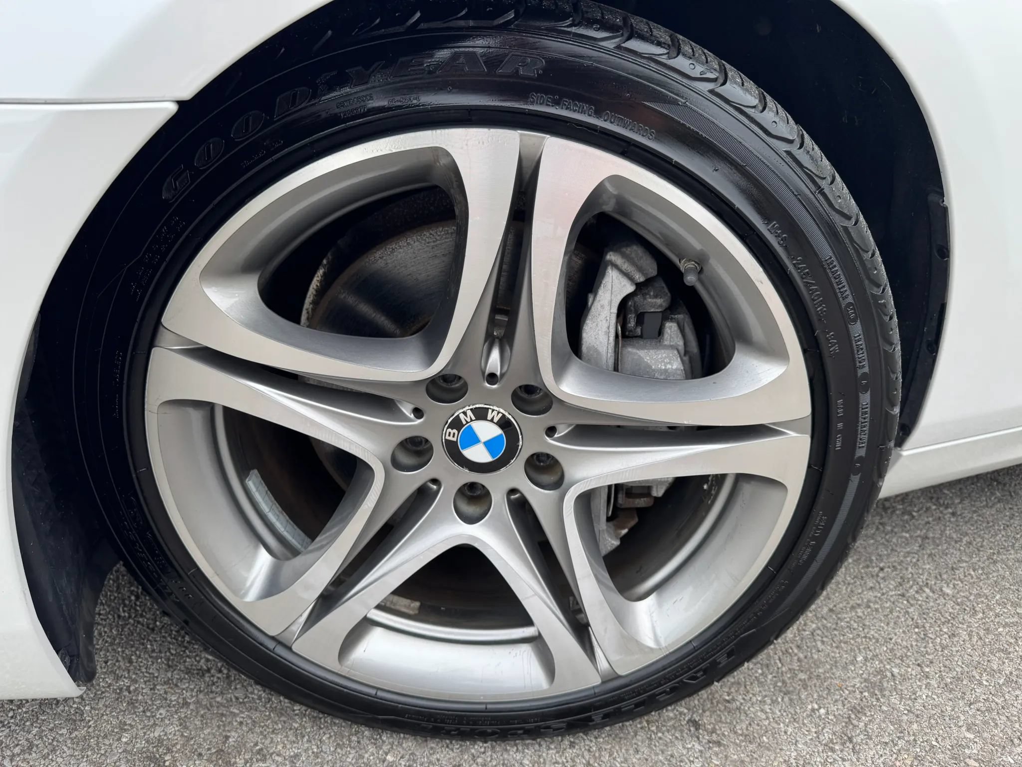 Used 2013 BMW 650i xDrive Convertible AWD/4WD image 25