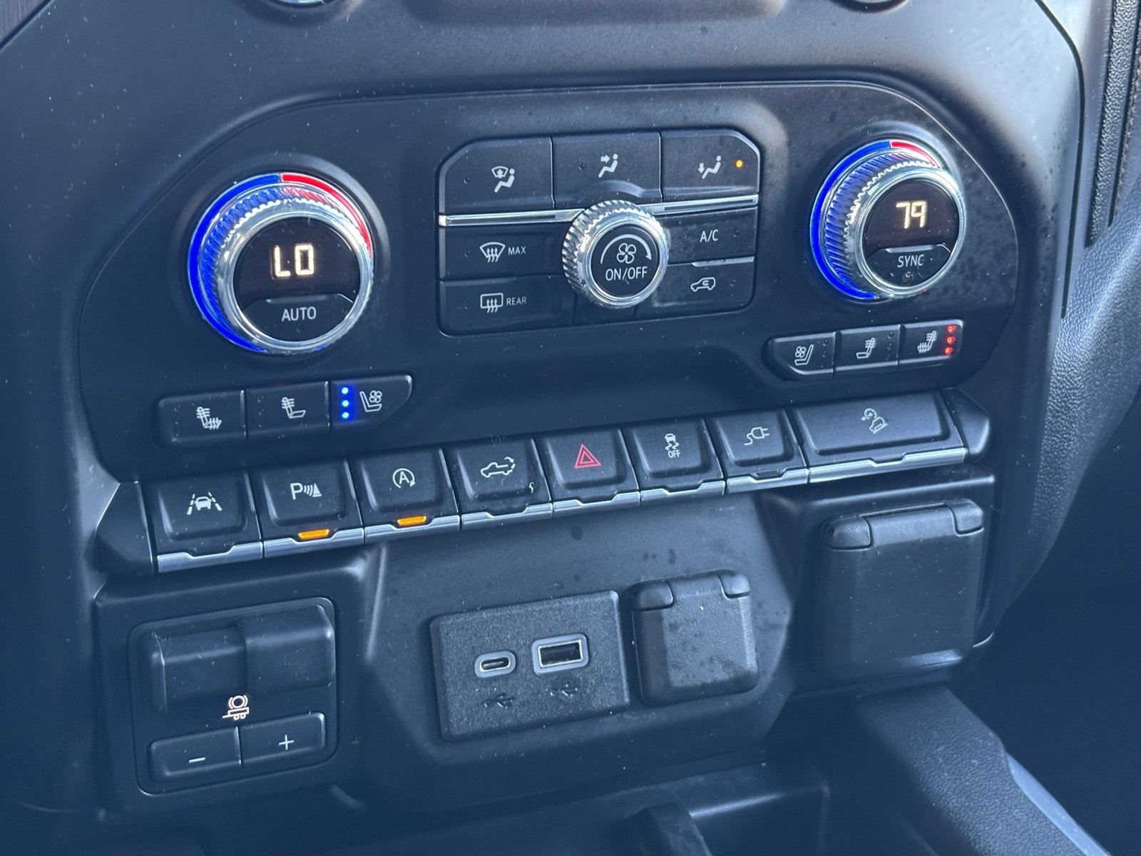 Used 2019 GMC Sierra 1500 AT4 w/ AT4 Premium Package image 23