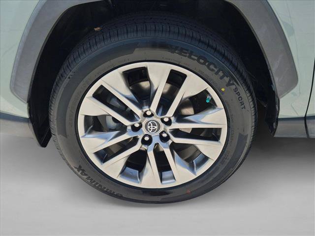 Used 2019 Toyota RAV4 XLE Premium w/ Cold Weather Package FWD image 23
