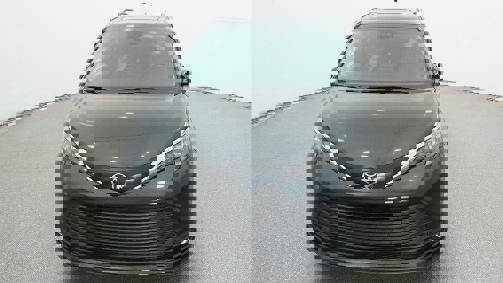 New 2026 Toyota Sienna XLE image 15