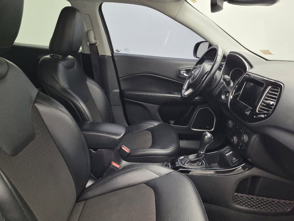 Used 2021 Jeep Compass Latitude w/ Sun and Sound Group FWD image 21