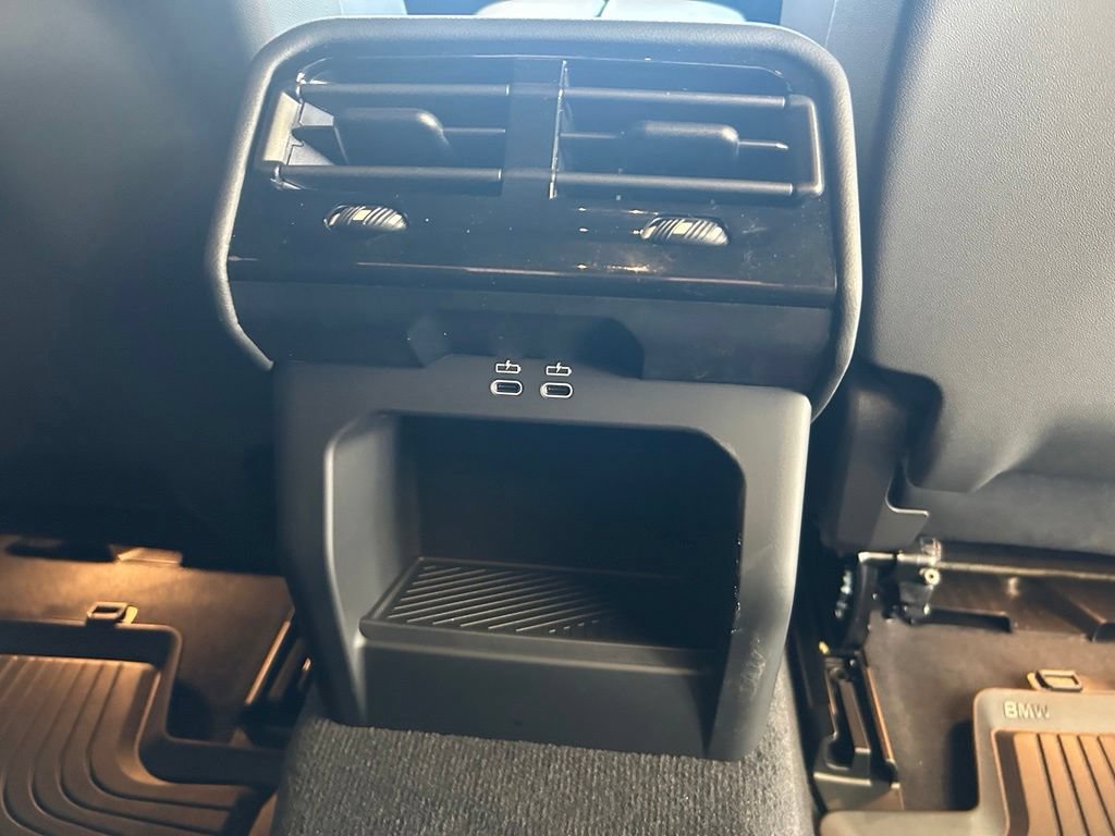Used 2026 BMW i5 eDrive40 w/ Premium Package RWD image 31