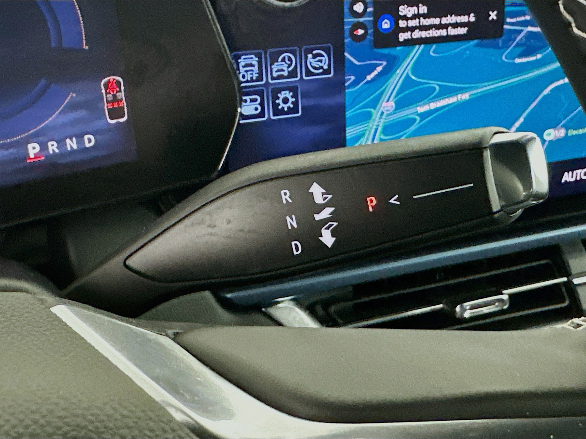 Used 2024 Chevrolet Equinox EV LT AWD/4WD image 25