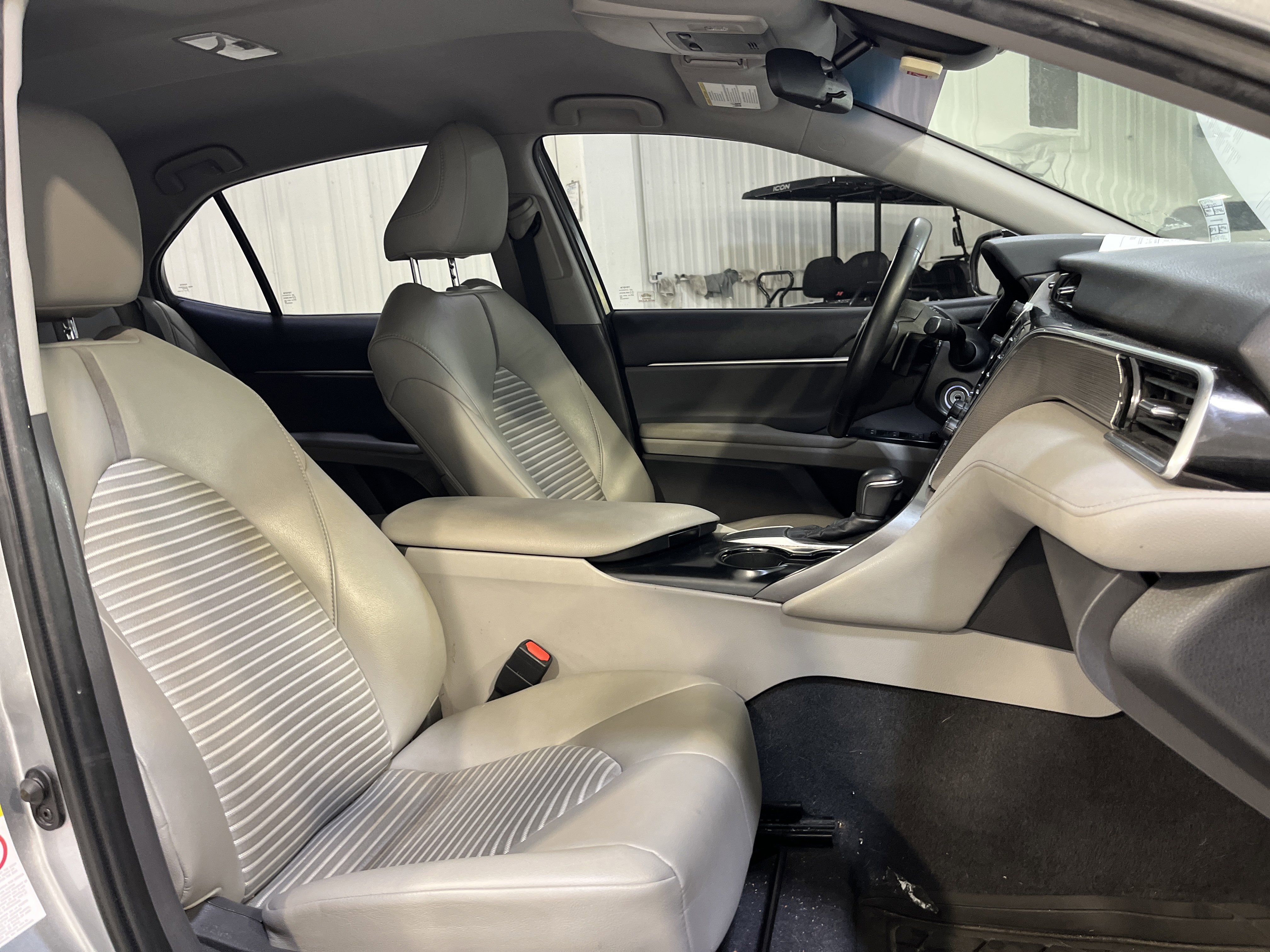 Used 2018 Toyota Camry SE image 13