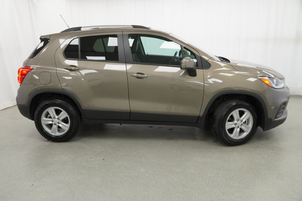 Used 2021 Chevrolet Trax LT w/ Driver Confidence Package AWD/4WD image 13