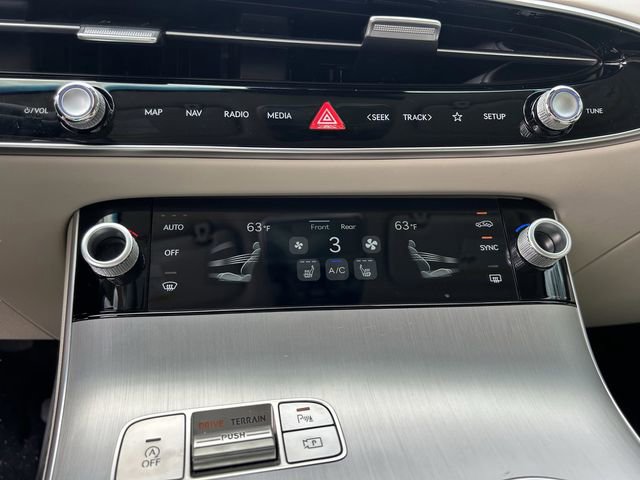 New 2026 Genesis GV70 2.5T Select AWD/4WD image 29