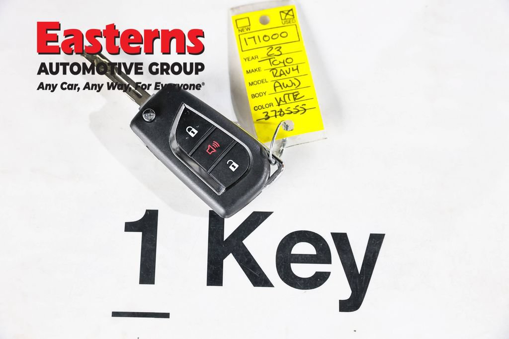 Used 2023 Toyota RAV4 LE AWD/4WD image 24
