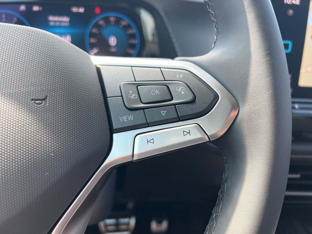 New 2026 Volkswagen Atlas Cross Sport SEL R-Line image 17