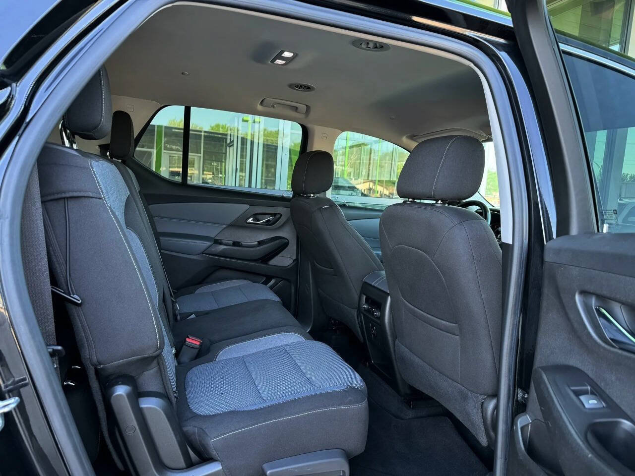Used 2018 Chevrolet Traverse LT AWD/4WD image 16
