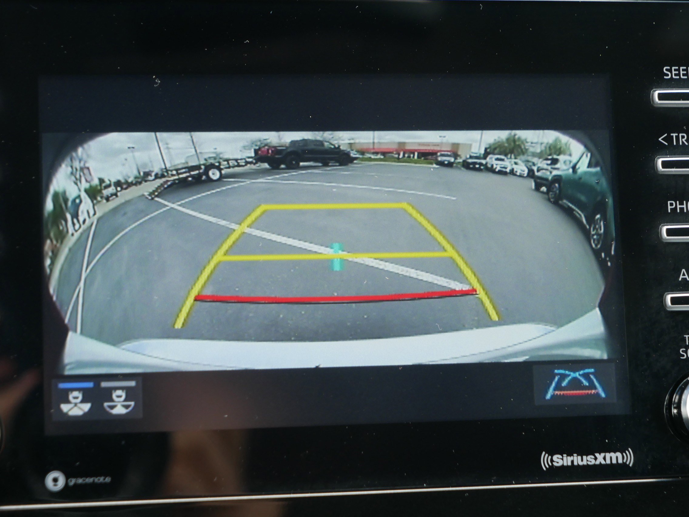 Used 2021 Toyota Camry LE FWD image 27