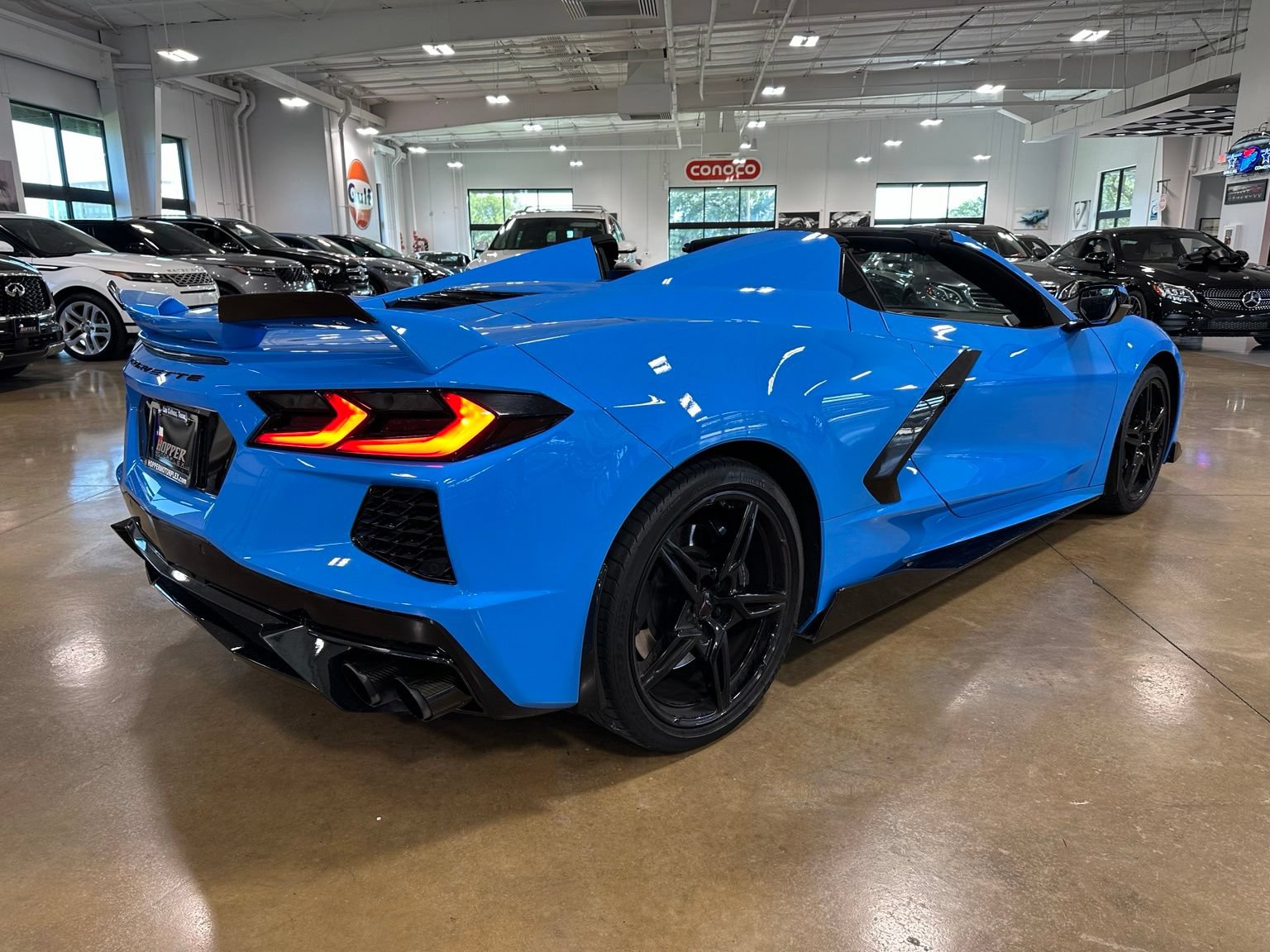 Used 2021 Chevrolet Corvette Stingray Preferred Conv w/ Z51 Performance Package RWD image 8