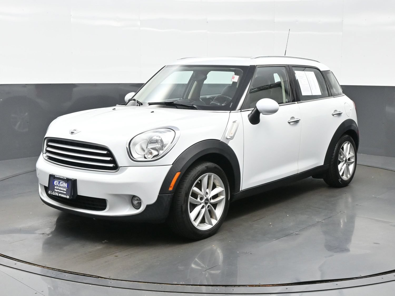 Used 2012 MINI Cooper Countryman FWD image 2