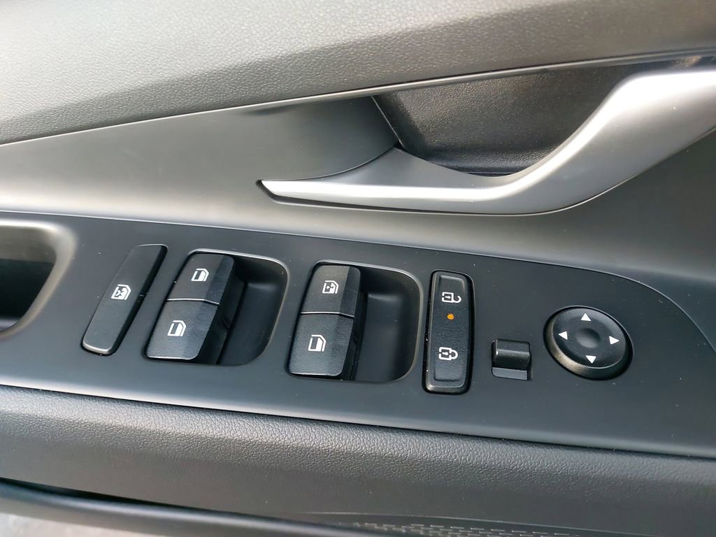 Certified 2025 Hyundai Elantra SEL w/ Cargo Package image 28