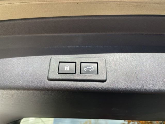 Used 2023 Subaru Ascent Touring image 10