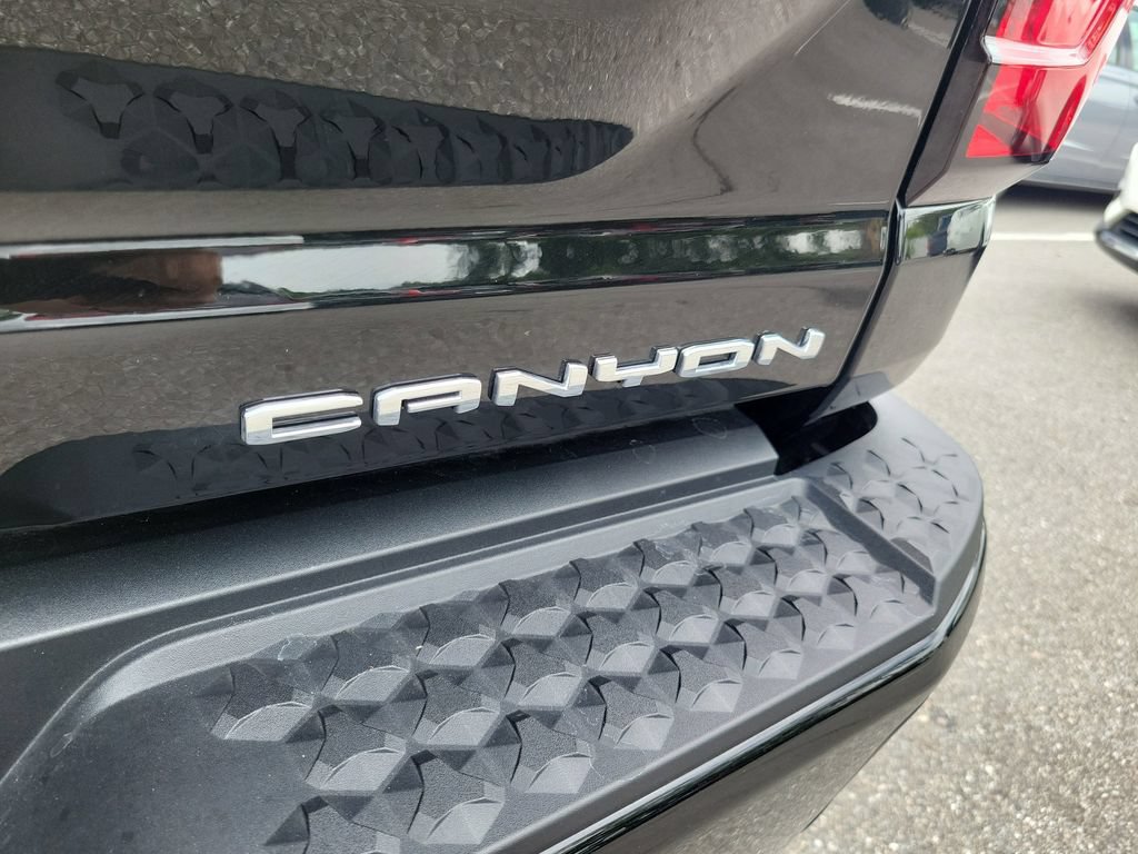 Used 2026 GMC Canyon Denali AWD/4WD image 9
