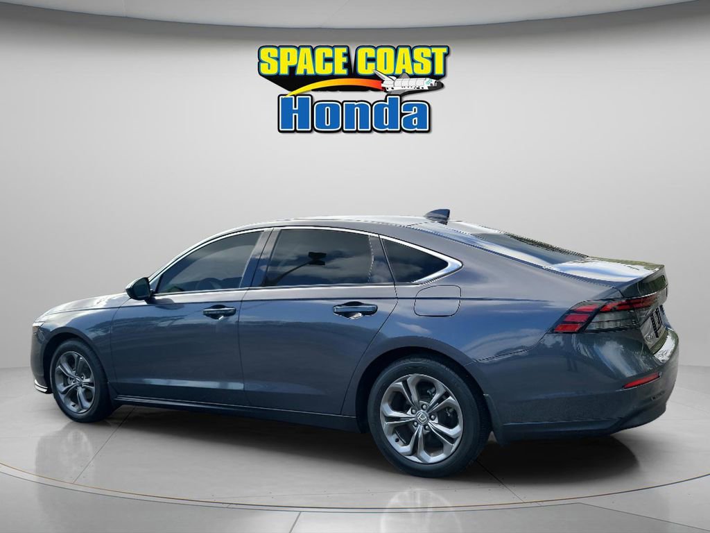 Used 2023 Honda Accord EX image 11