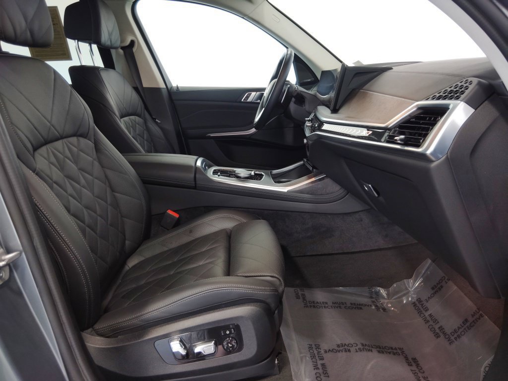 Used 2023 BMW X7 xDrive40i w/ Premium Package AWD/4WD image 54