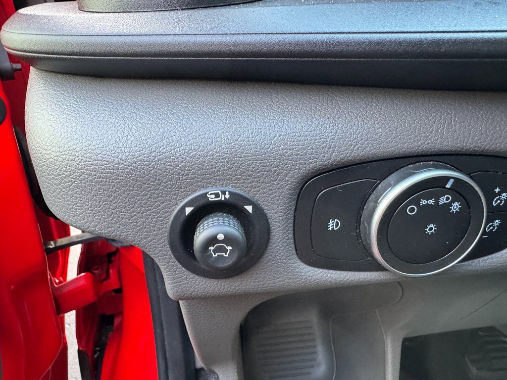 Used 2020 Ford Transit 150 Low Roof AWD image 13