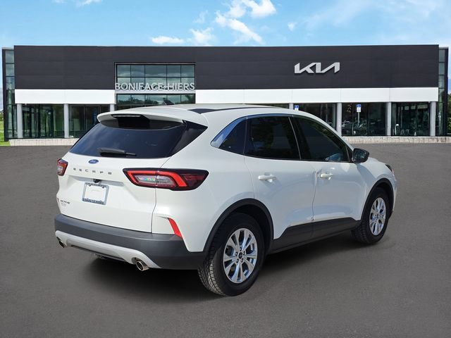 Used 2023 Ford Escape Active FWD image 4