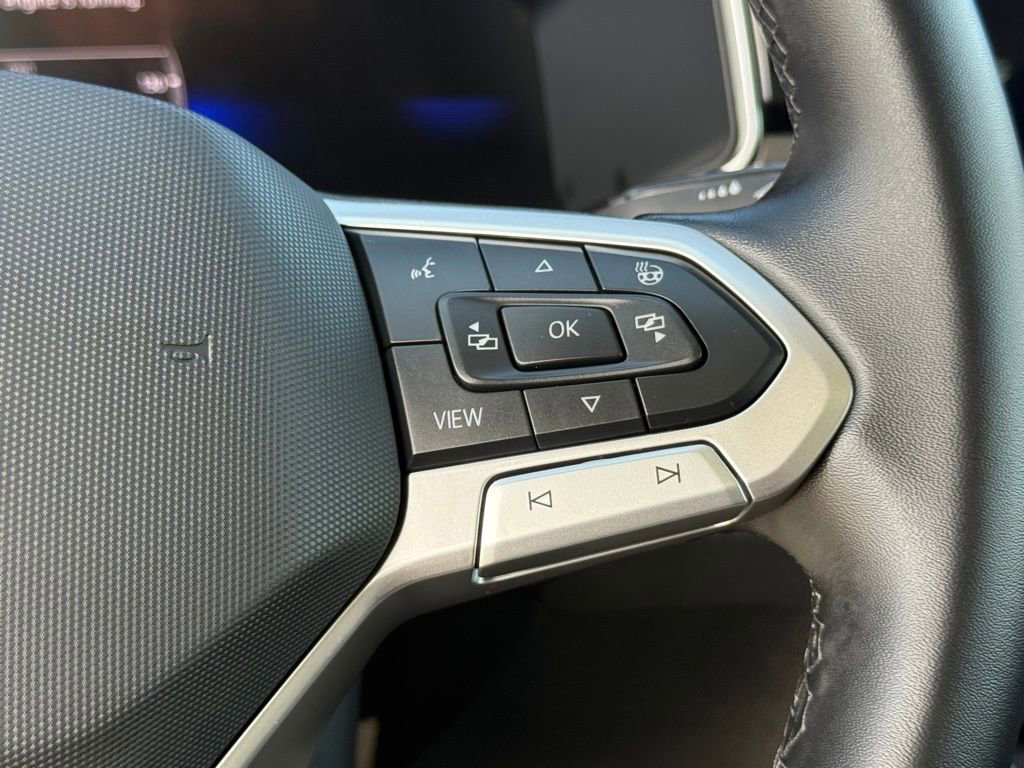 New 2026 Volkswagen Taos SE image 14