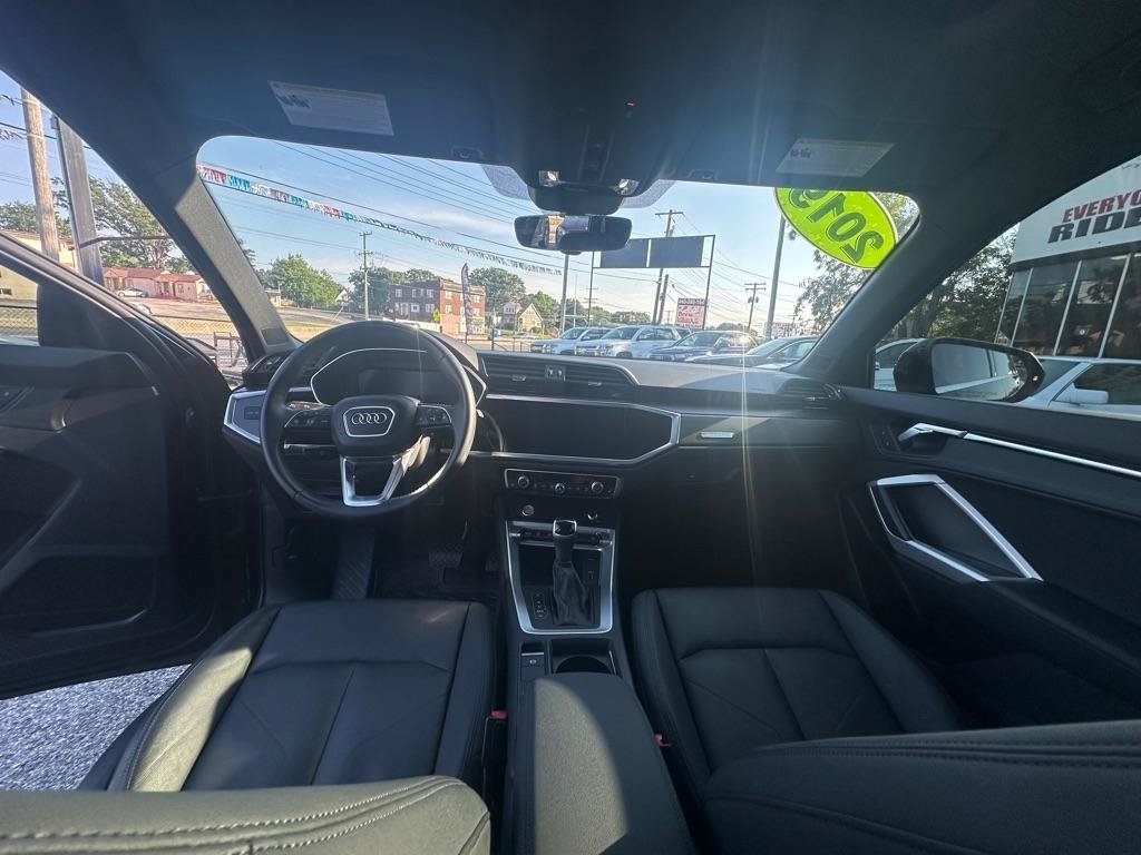 Used 2019 Audi Q3 2.0T Premium Plus w/ Premium Plus Package AWD/4WD image 17