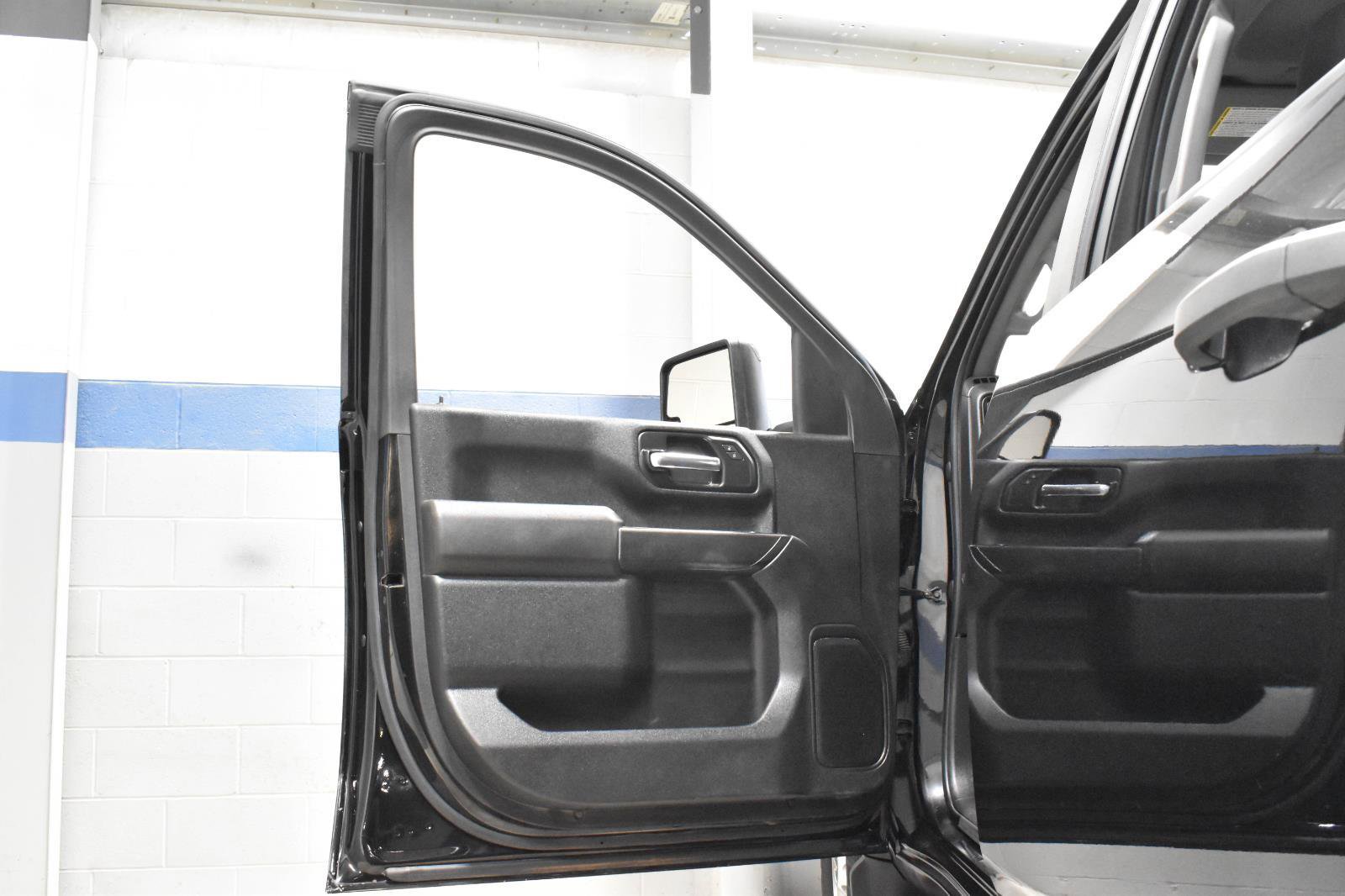 Used 2022 Chevrolet Silverado 2500 W/T w/ WT Convenience Package image 8