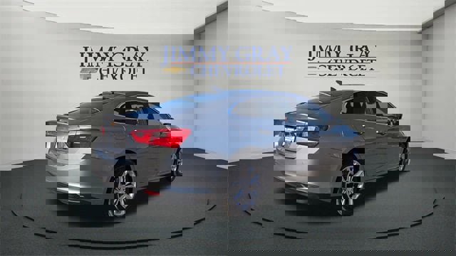 Used 2024 Chevrolet Malibu LT image 3