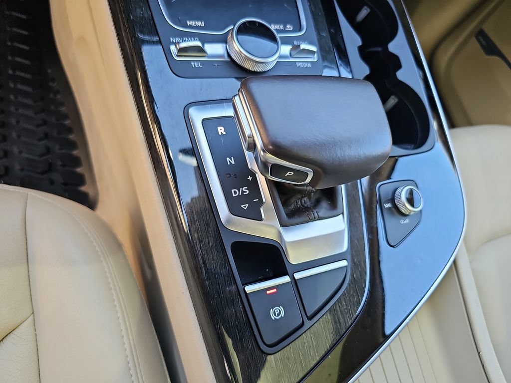 Used 2019 Audi Q7 3.0T Premium Plus w/ Premium Plus Package AWD/4WD image 20