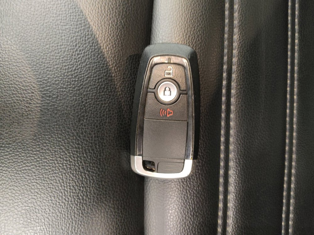 Used 2023 Ford Edge SEL image 32