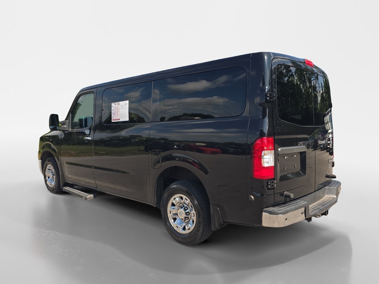 Used 2016 Nissan NV 3500 SL RWD image 3