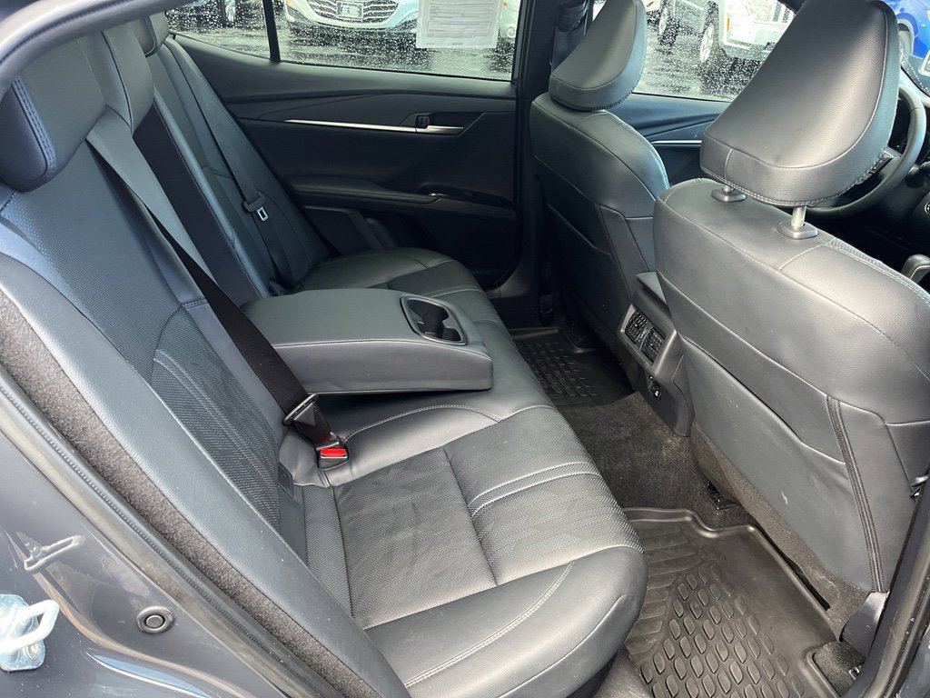 Used 2025 Toyota Camry XSE image 28