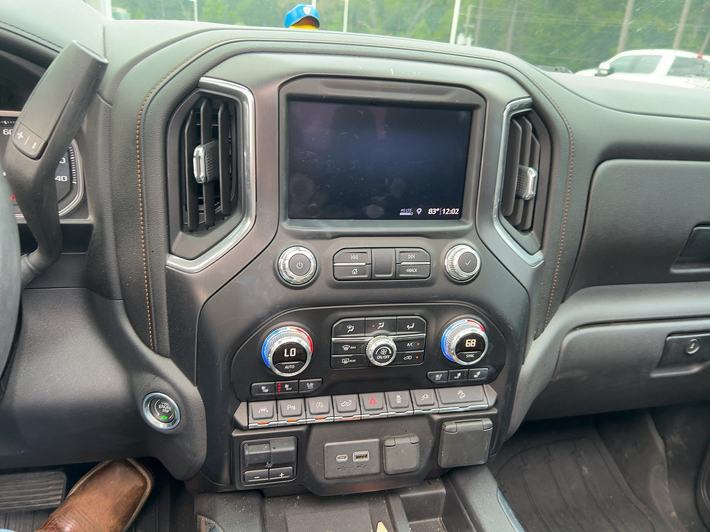 Used 2019 GMC Sierra 1500 AT4 w/ Technology Package AWD/4WD image 9