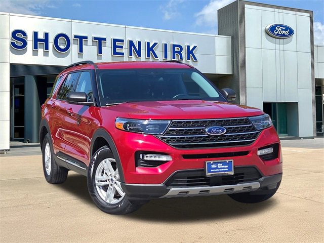 Certified 2022 Ford Explorer XLT w/ Equipment Group 202A