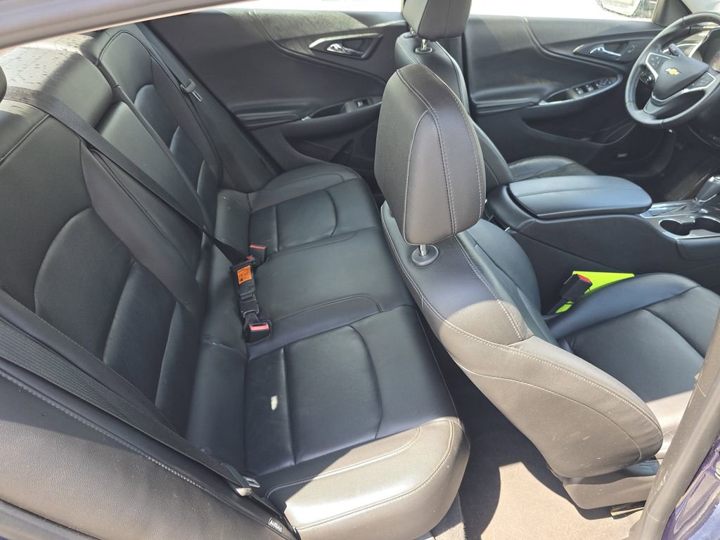 Used 2016 Chevrolet Malibu LT w/ Leather Package FWD image 18