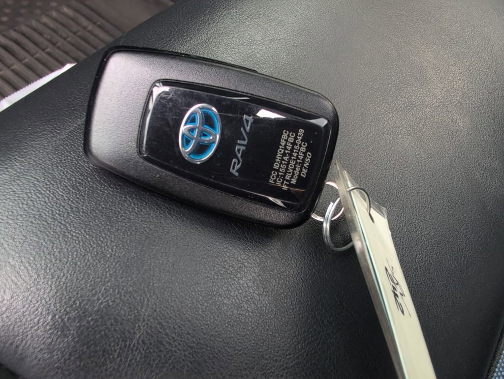 Used 2020 Toyota RAV4 XSE w/ All Weather Liner Package AWD/4WD image 29