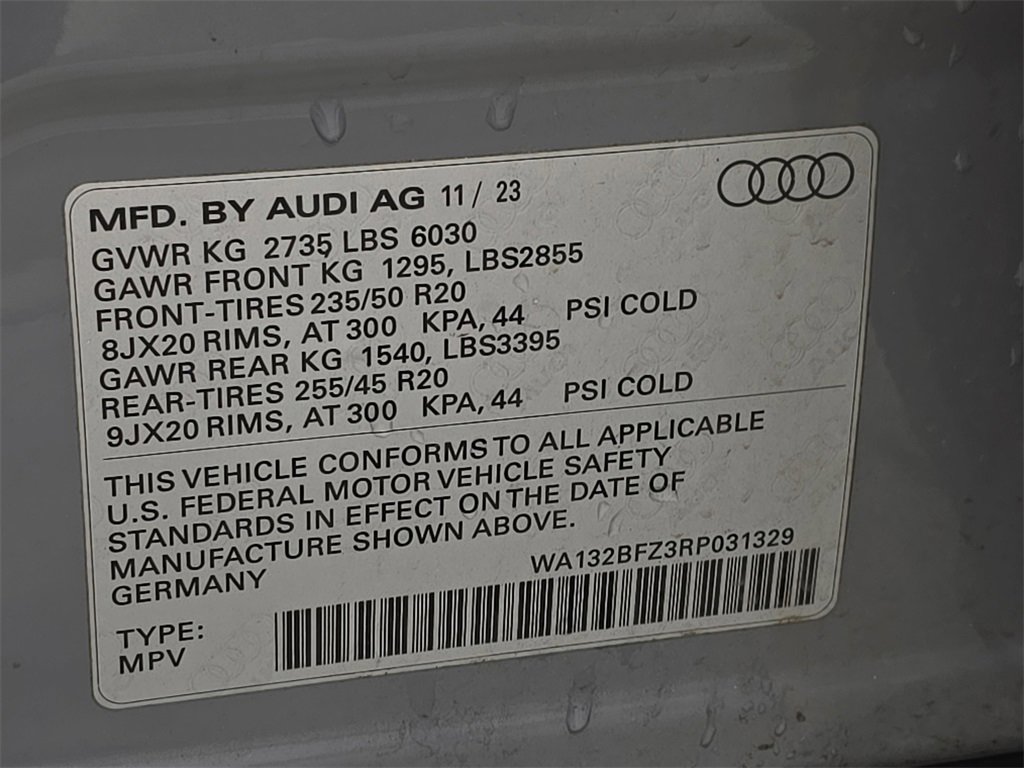 Used 2024 Audi Q4 e-tron Premium Plus image 32