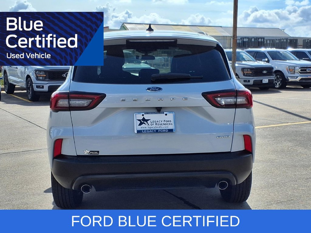 Certified 2025 Ford Escape ST-Line Select AWD/4WD image 5