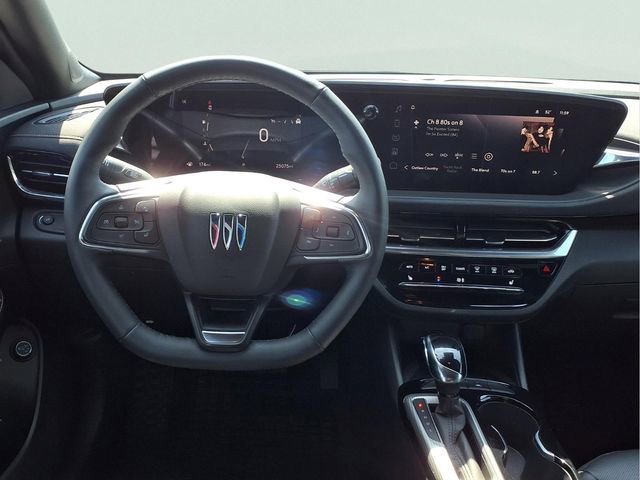 Certified 2024 Buick Envista Avenir image 4