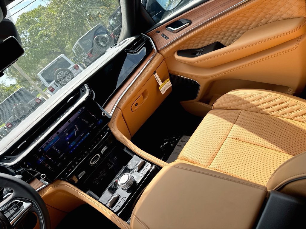 New 2027 Jeep Grand Cherokee L Summit AWD/4WD image 25