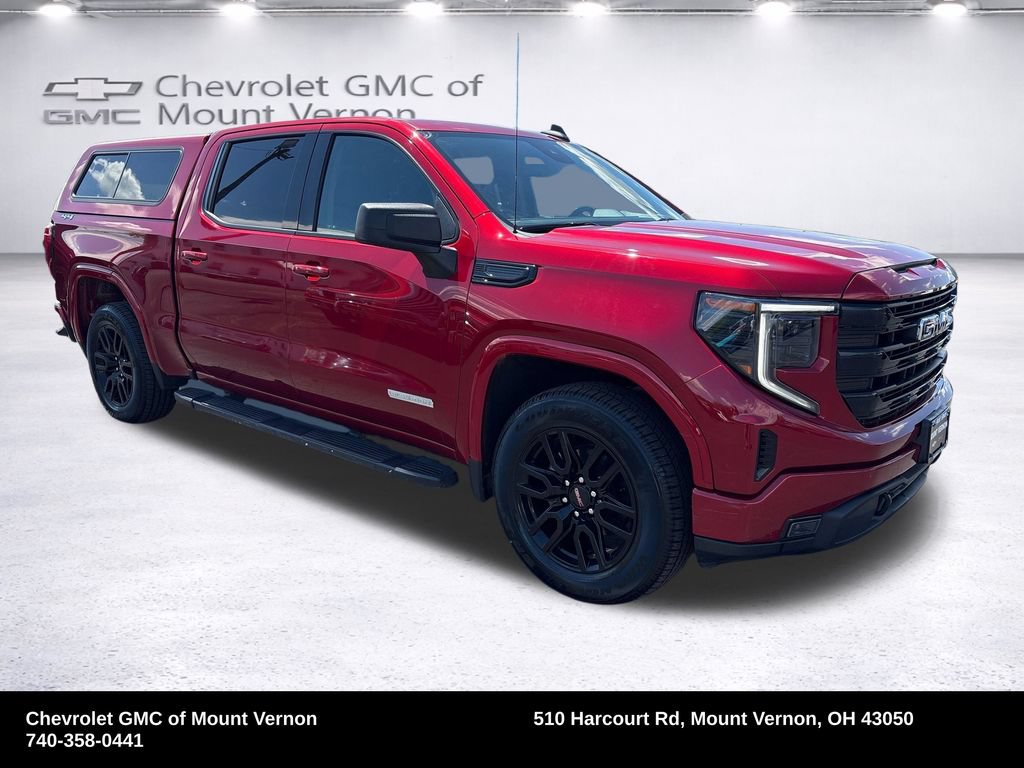 Used 2022 GMC Sierra 1500 Elevation w/ LPO, Elevation Black Package AWD/4WD image 17