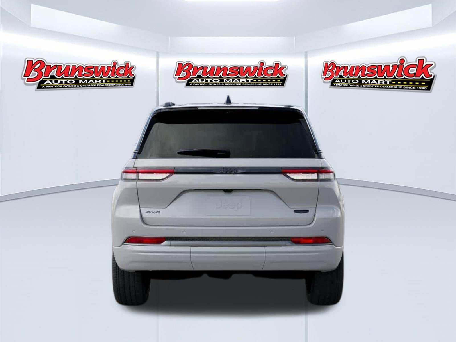New 2026 Jeep Grand Cherokee Summit w/ Obsidian Package AWD/4WD image 7