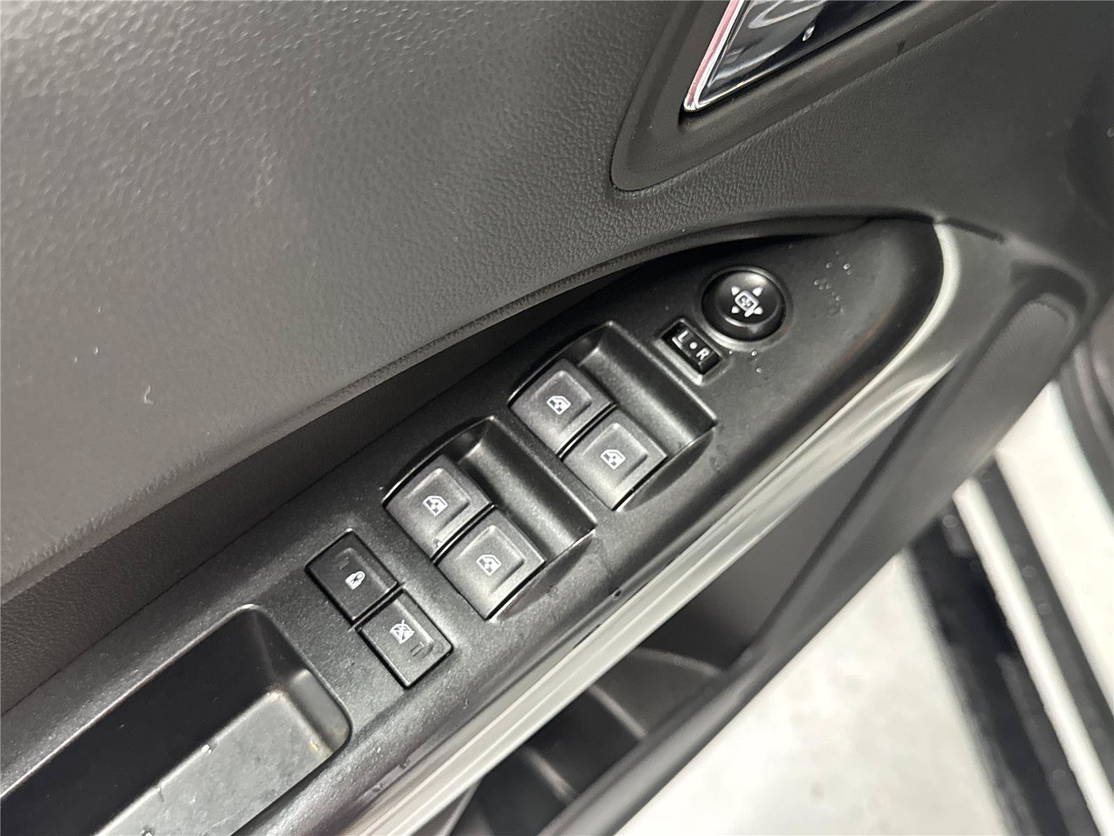 Used 2022 Chevrolet Colorado ZR2 AWD/4WD image 17