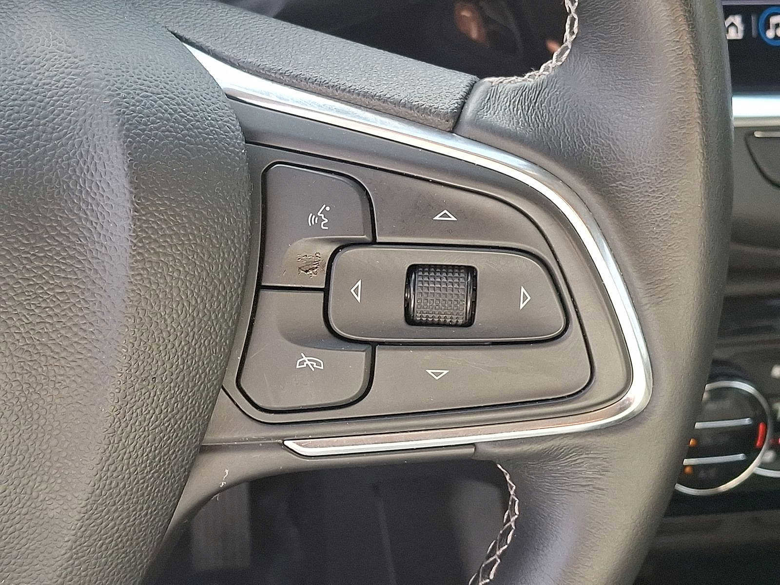 Used 2023 Buick Encore GX Select w/ Sport Touring Package image 17