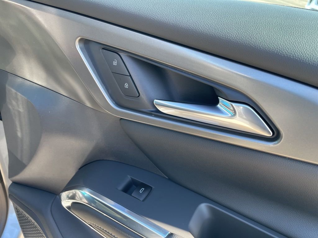 New 2026 Chevrolet Traverse LT w/ Driver Confidence Package image 31