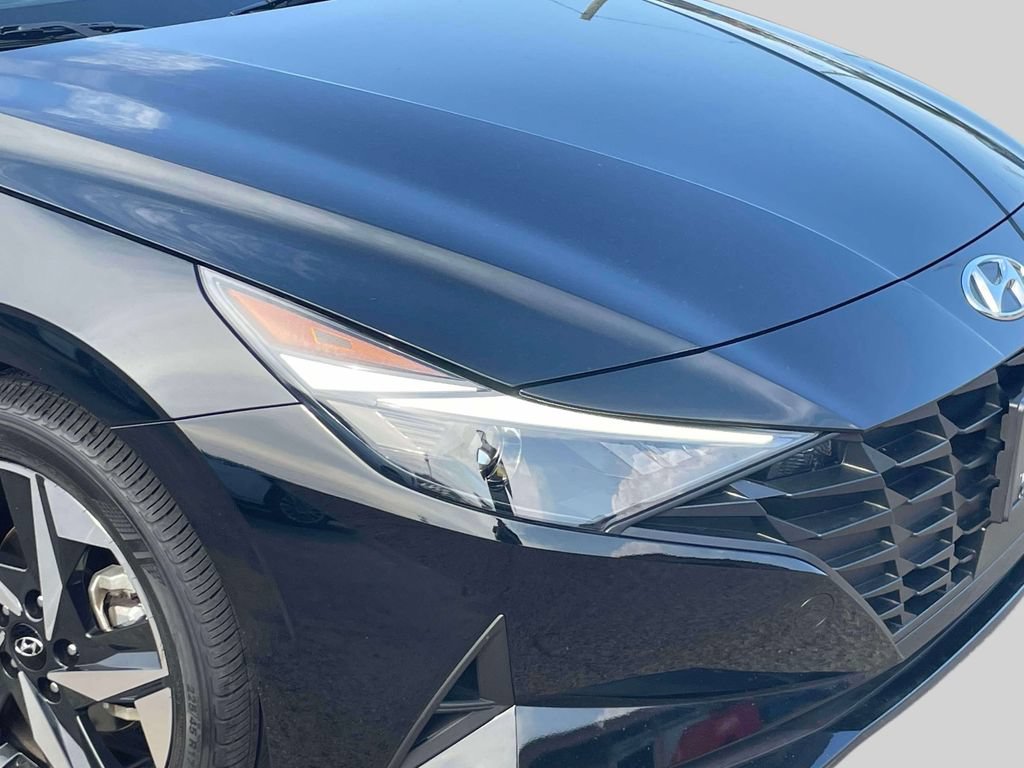 Used 2023 Hyundai Elantra SEL w/ Convenience Package FWD image 10