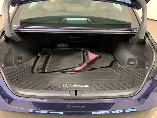 Used 2025 Lexus ES 300h w/ Accessory Package (Z2) image 13